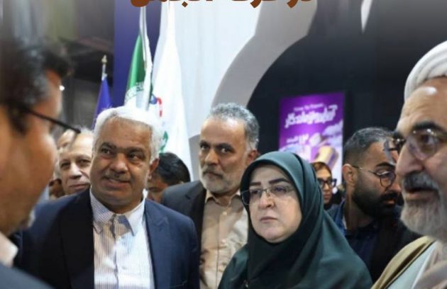 سخنگوی دولت در غرفه انجمن
